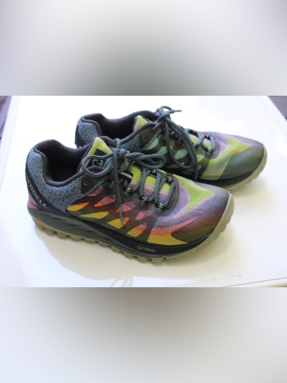 MERRELL ANTORA 3 RAINBOW TRAIL SHOES